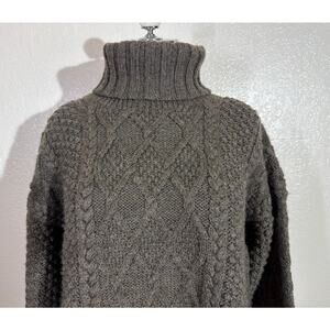 JCrew Women Chunky Cable Knit Fisherman Turtleneck Sweater Wool Size Medium.